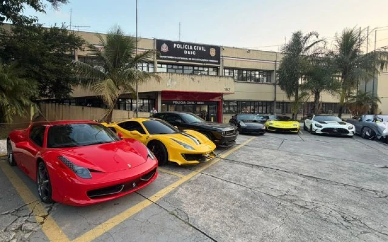 Polícia Civil apreende 14 carros de luxo em operação contra golpe em São Paulo