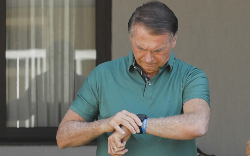 Procuradoria-Geral da República recomenda prisão domiciliar humanitária para Jair Bolsonaro devido à saúde