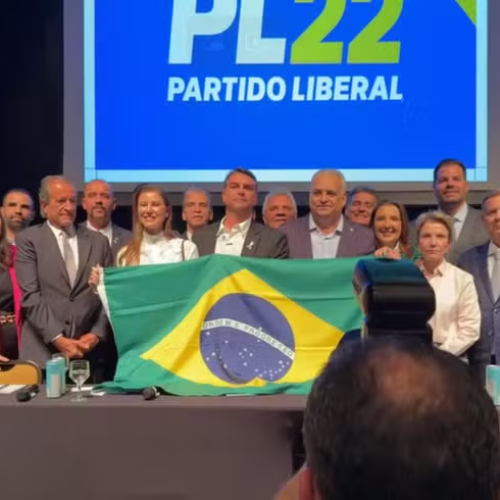 🗳️ FLÁVIO BOLSONARO ANUNCIA ALFREDO GASPAR COMO VICE NA CHAPA PRESIDENCIAL