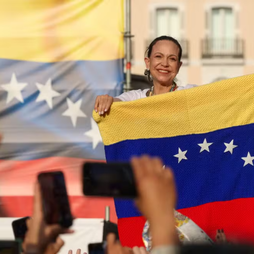🇻🇪 Política Internacional: María Corina Machado reúne multidão em Madri e fala em “retorno para casa”