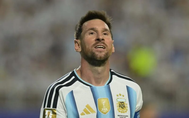 🟡⚽ LIONEL MESSI: TRAJETÓRIA, SUPERAÇÃO E CONSAGRAÇÃO NO FUTEBOL MUNDIAL