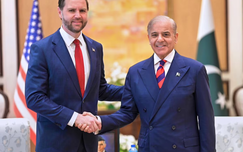 🏳️ EUA e Irã tentam abrir negociações no Paquistão, mas impasse trava avanço inicial
